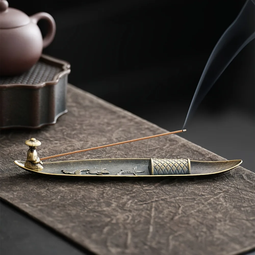 حامل بخور بتصميم قارب ياباني
