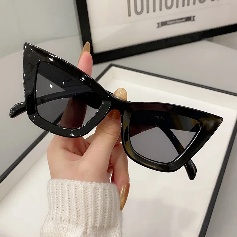Vintage Square Sunglasses for Men and Women