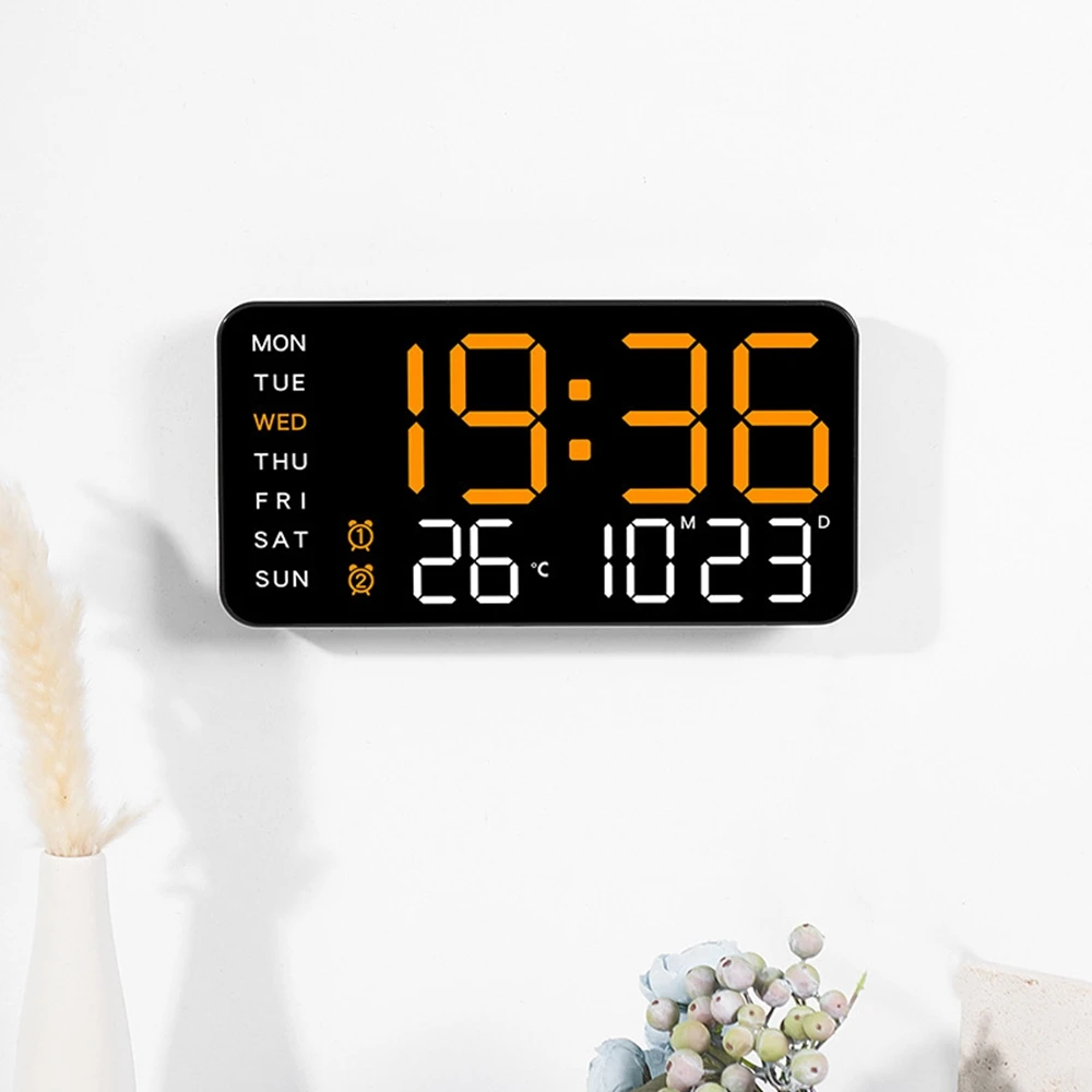 ساعة حائط رقمية LED مع منبه