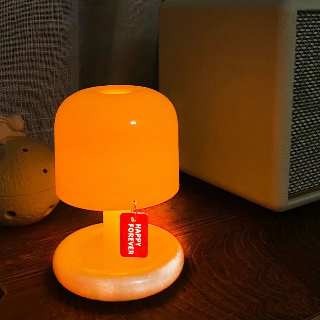 مصباح طاولة LED مزخرف لتجهيزات النوم