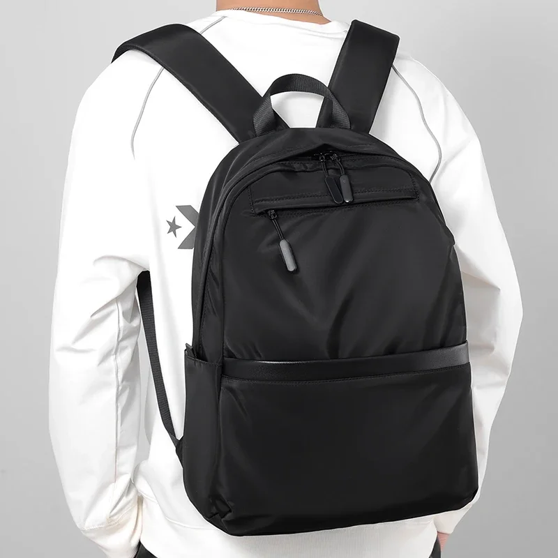 Men’s Lightweight Large-Capacity Sports Backpack