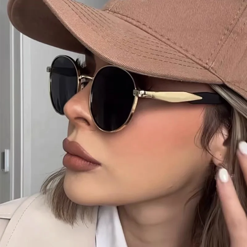 Trendy Circular Sunglasses for Women