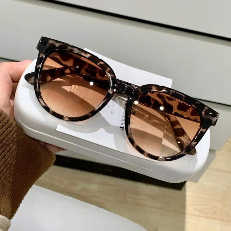 Elegant Retro Large Frame Sunglasses