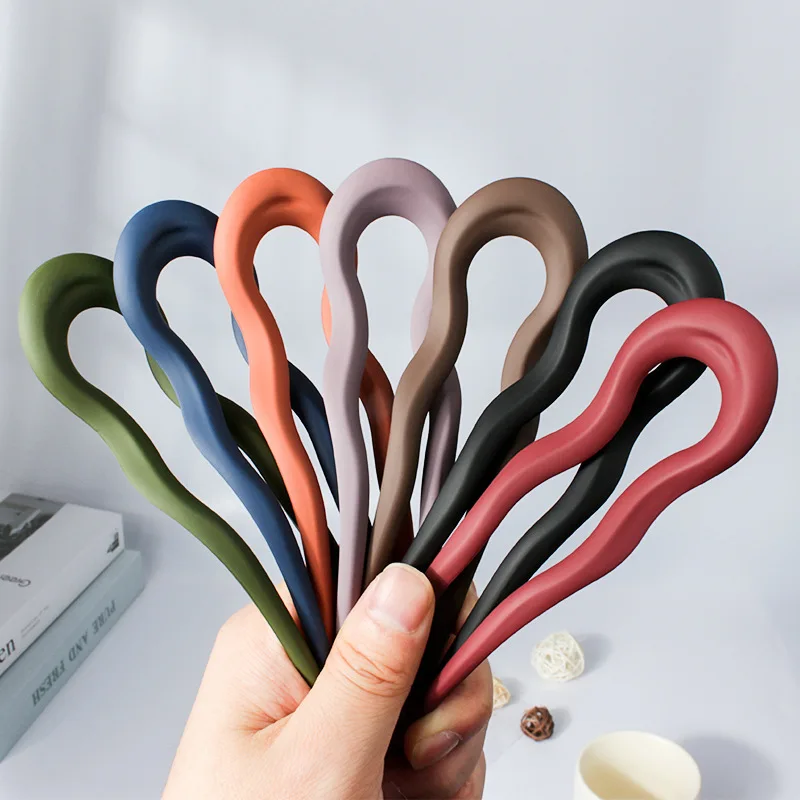 Elegant U-Shaped Hairpin for Women