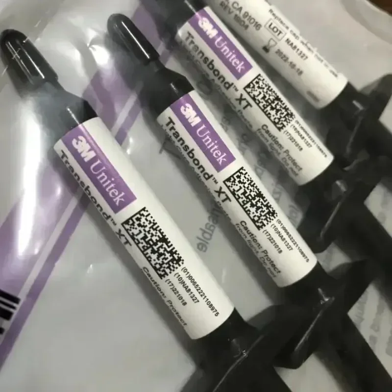 لاصق تقويم أسنان Transbond XT يقدم نتائج ممتازة