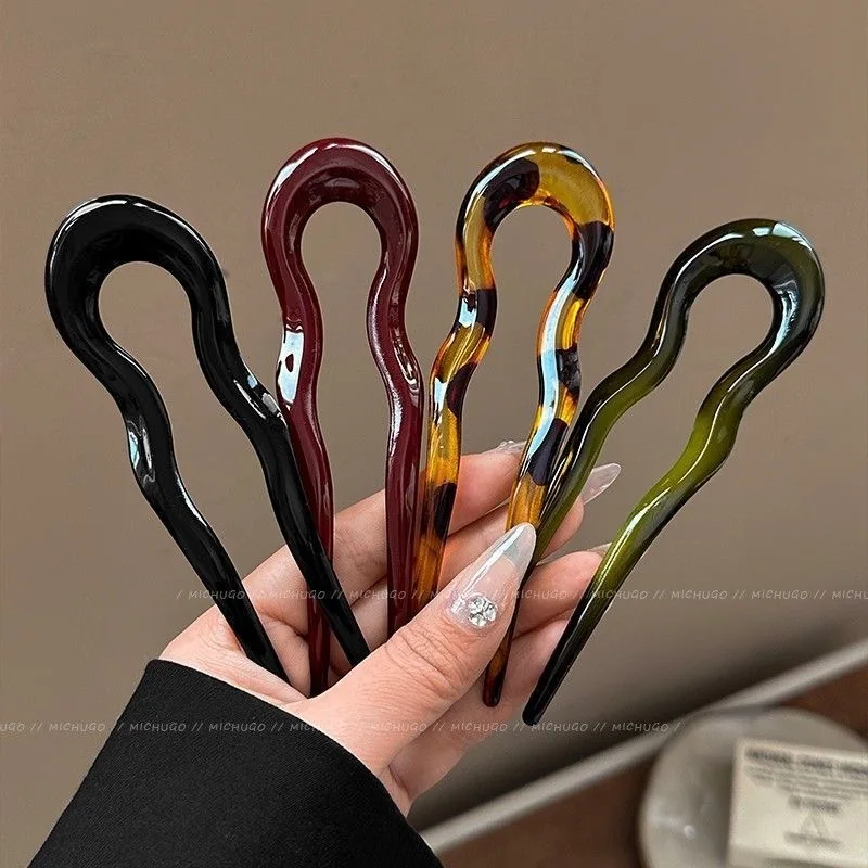 Stylish U-Shaped Tortoiseshell Hair Fork
