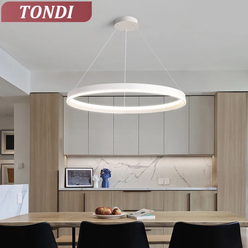 ثريا حديثة بإضاءة LED متميزة