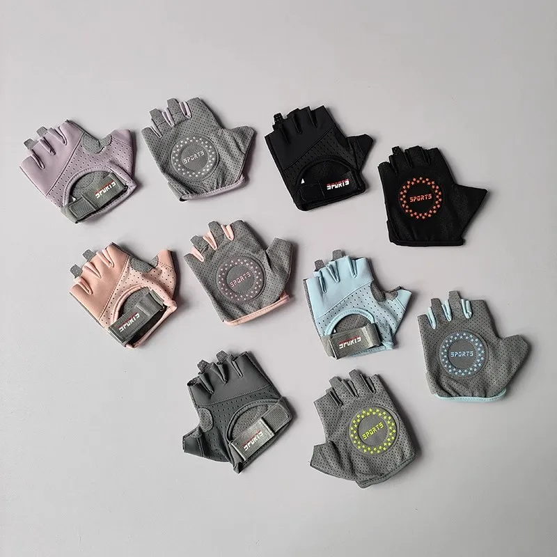 Women’s Breathable Half Finger Fitness Gloves
